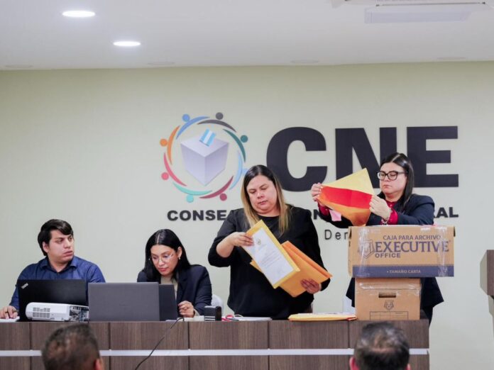 CNE transporte elecciones