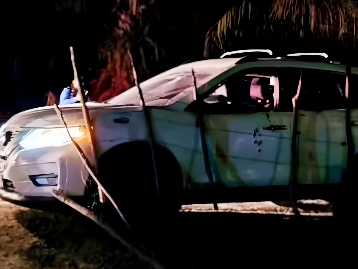 Vehículo donde iban las víctimas.