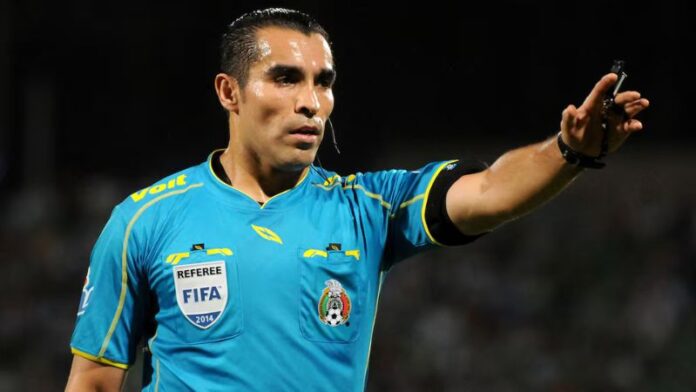 El ex árbitro mexicano, Marco Antonio Rodríguez, es acusado de violencia familiar.