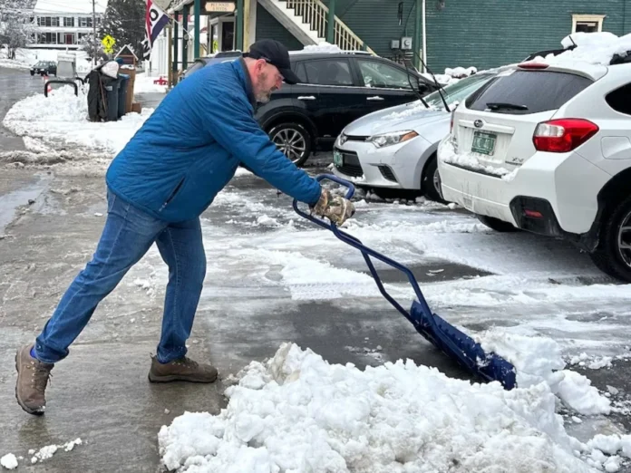 Emiten alerta de viaje para cientos de miles de personas por heladas y nieve en EEUU