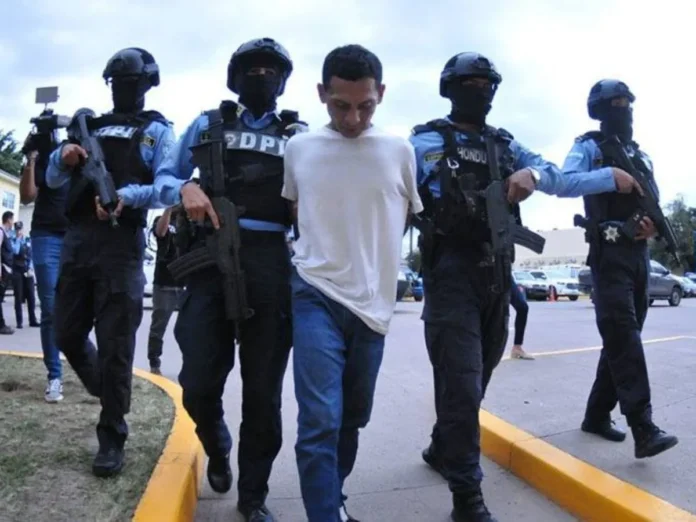 Tatuado prisión matar pareja anterior