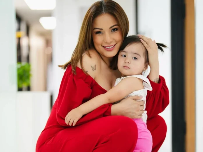 Elsa Oseguera viaja Summer Honduras