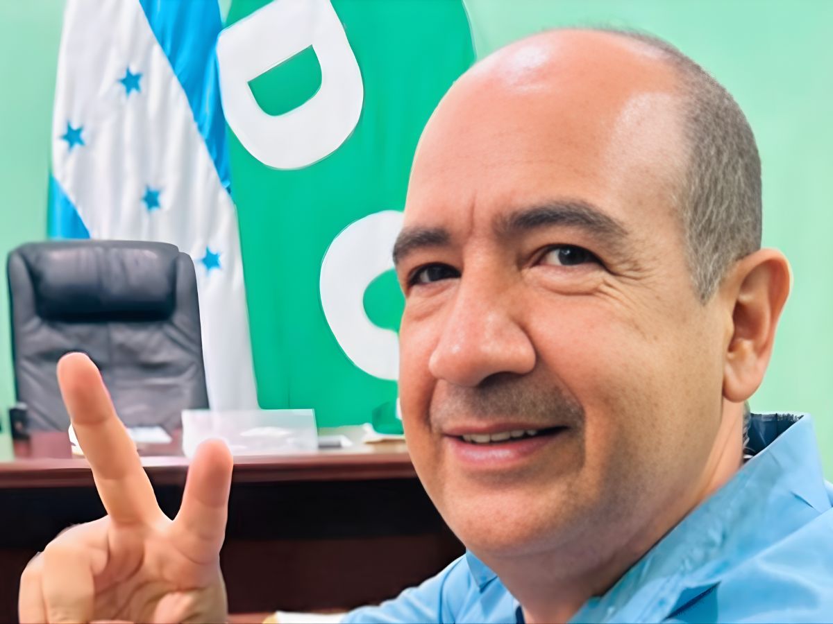 Godofredo Fajardo deja la DC y se une a Salvador Nasralla