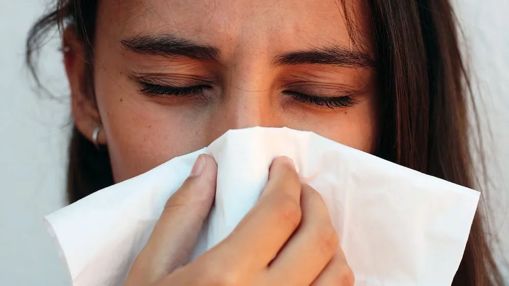 Goteo nasal constante: por qué ocurre y cuándo preocuparse