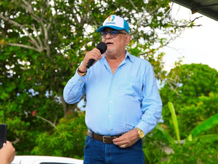 El alcalde de Choloma, Gustavo Mejía.