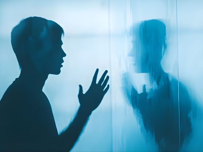 Hablar consigo mismo: un hábito que potencia la salud mental y cognitiva