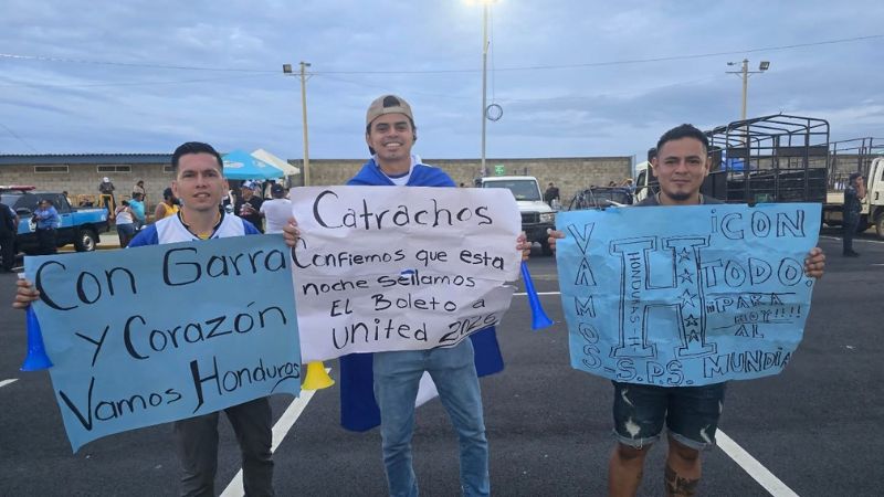 Estos son los mensajes de aliento de los aficionados para el equipo hondureño.