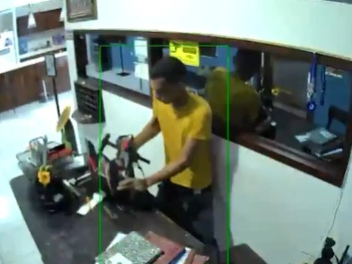 hotel en La Masica captan robo