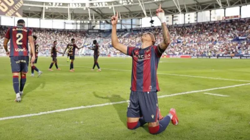 Kervin Arriaga es duda para el partido contra Valencia, después del cansancio que significó jugar para la Selección Nacional de Honduras.