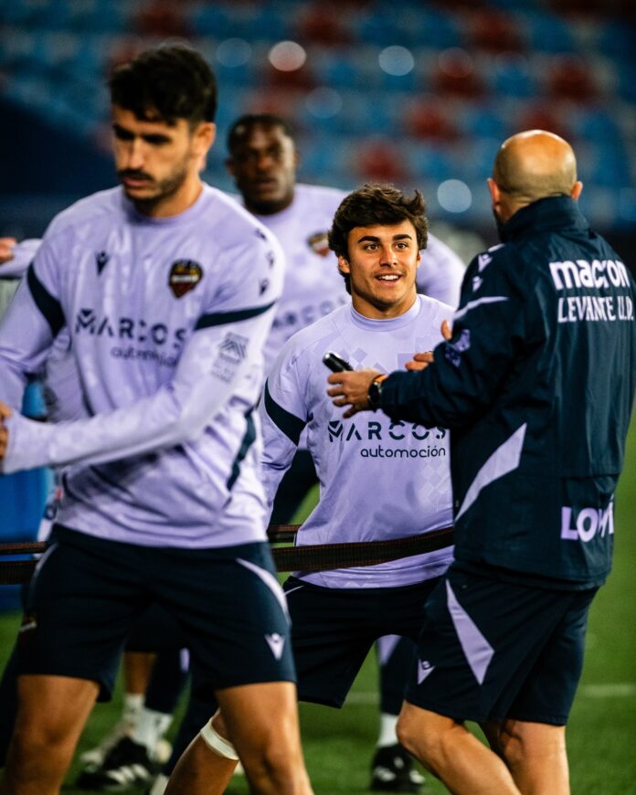 El Levante está urgido de sumar de a tres este viernes contra el Valencia por la jornada 13 de LaLiga.