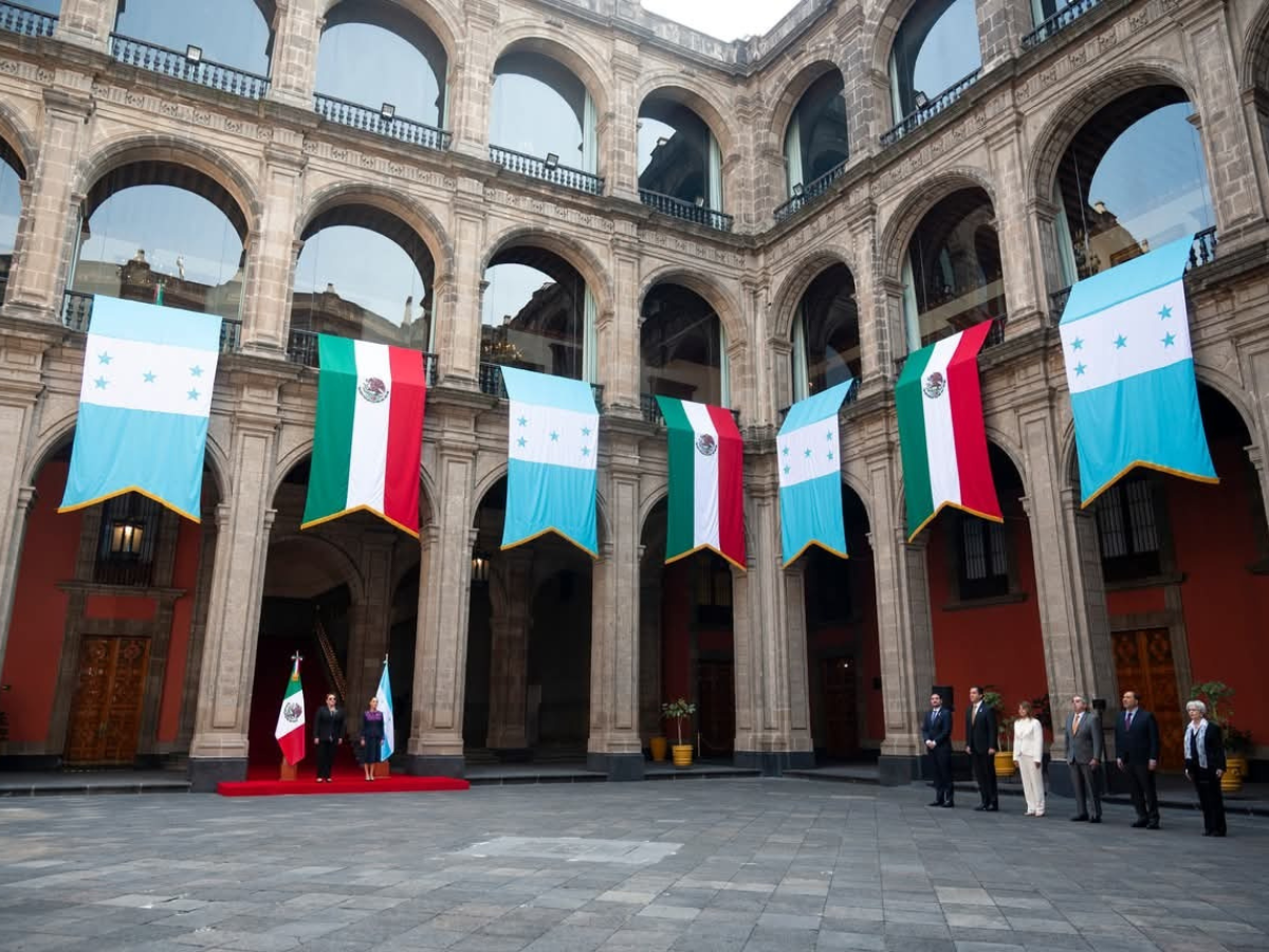 Claudia Sheinbaum recibe a Xiomara Castro