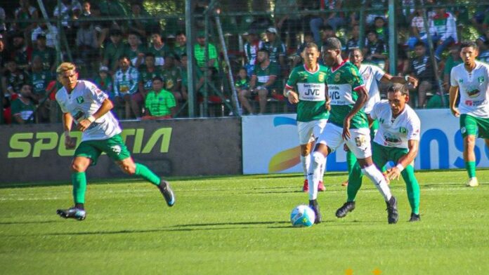 Marathón y Platense se enfrentan en el estadio Yankel Rosenthal.