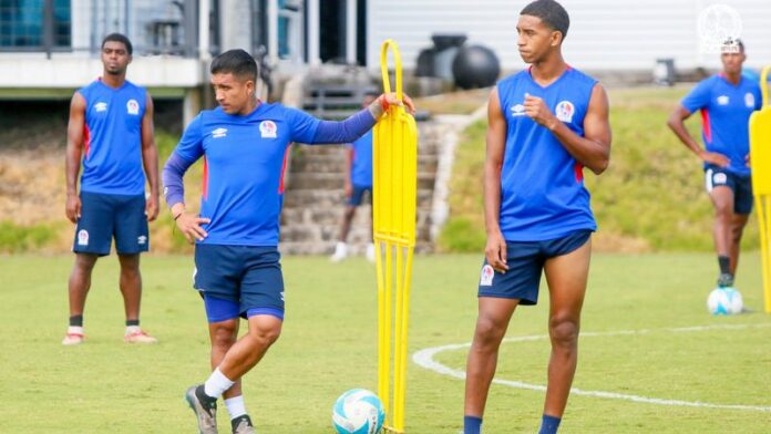 El delantero Michaell Chirinos está descartado para los próximos dos partidos de Olimpia en el torneo de Apertura.