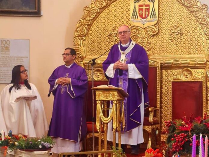 Monseñor insta Nácher jóvenes votar