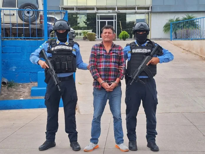 Padre abuso amenazas hija