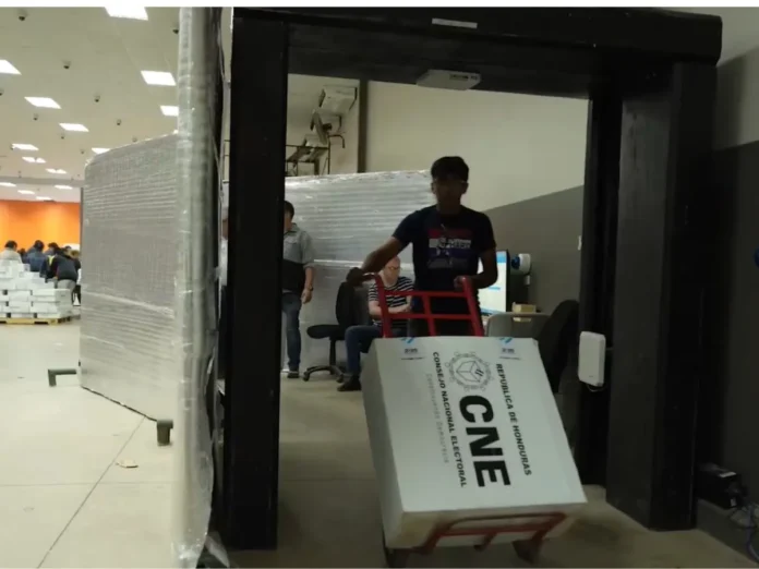 Maquila primera maleta electoral