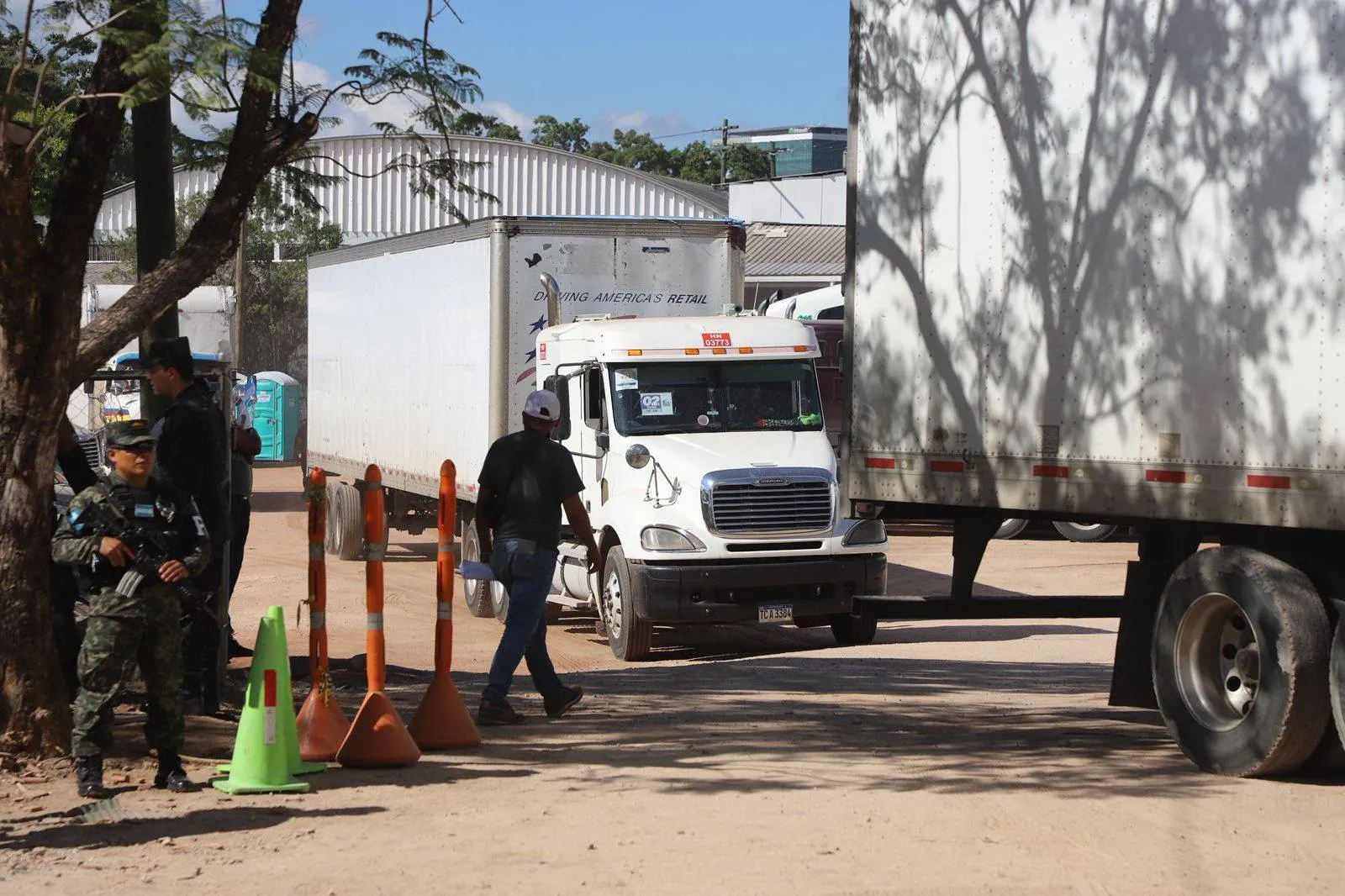 Salida maletas electorales