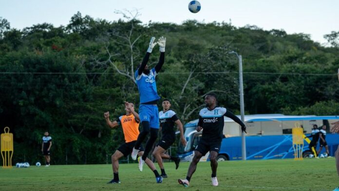 Los seleccionados hondureños se reportan listos para el partido de este jueves contra Nicaragua.