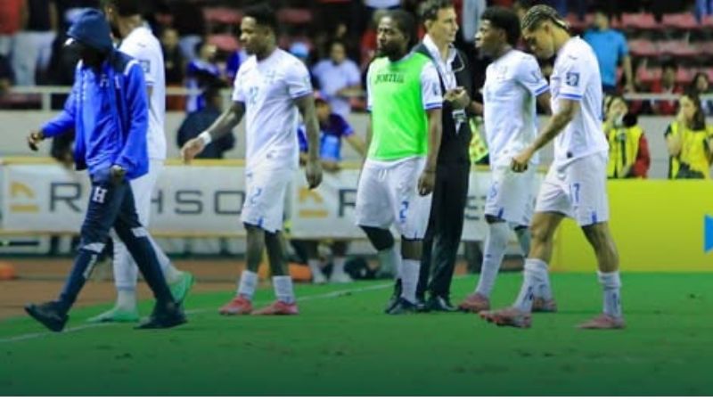 El sueño mundialista terminó en pesadilla, al quedar al margen hasta del repechaje.