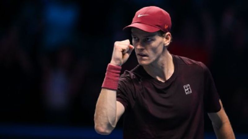  Jannik Sinner dominó a Carlos Alcaraz y se adjudicó el campeonato del ATP Finals.