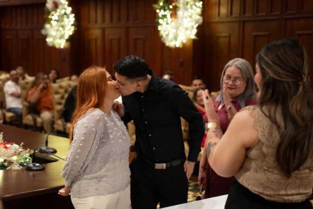 GALER&Iacute;A &iexcl;S&iacute;, acepto! 11 parejas sellan su amor en emotiva ceremonia en SPS