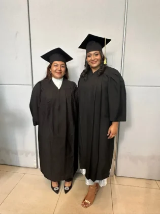 Entre esfuerzo y sue&ntilde;os: UNAH-Cort&eacute;s grad&uacute;a 421 nuevos profesionales