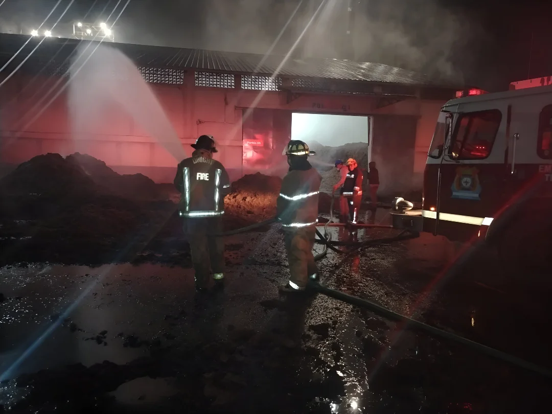 Incendios estructurales en La Ceiba y Villanueva dejan cuantiosos daños