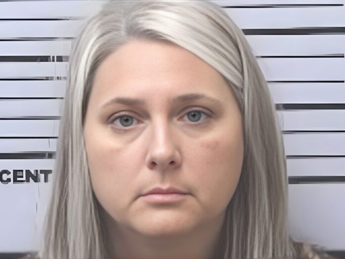 maestra-golpea-su-hijo-eeuu