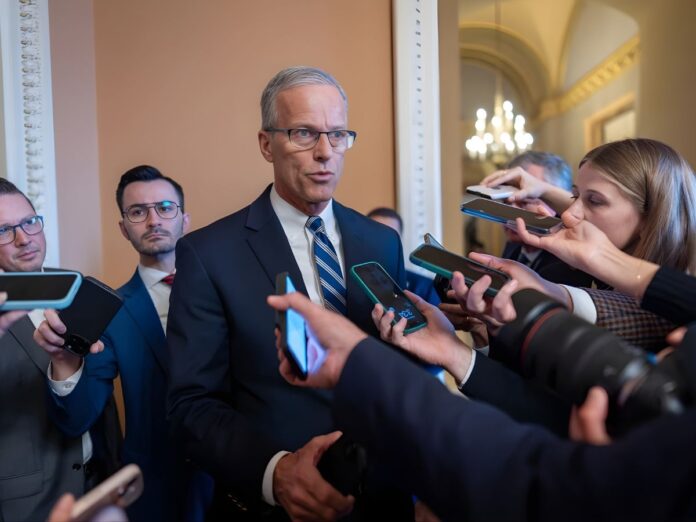 senadores-trabajan-cierre-gobierno