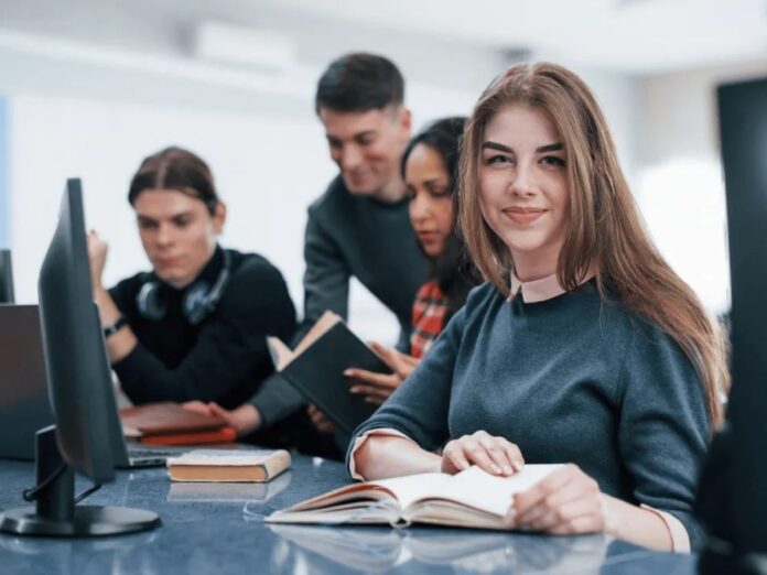 solicitud-gratuita-ayuda-federal-estudiantes