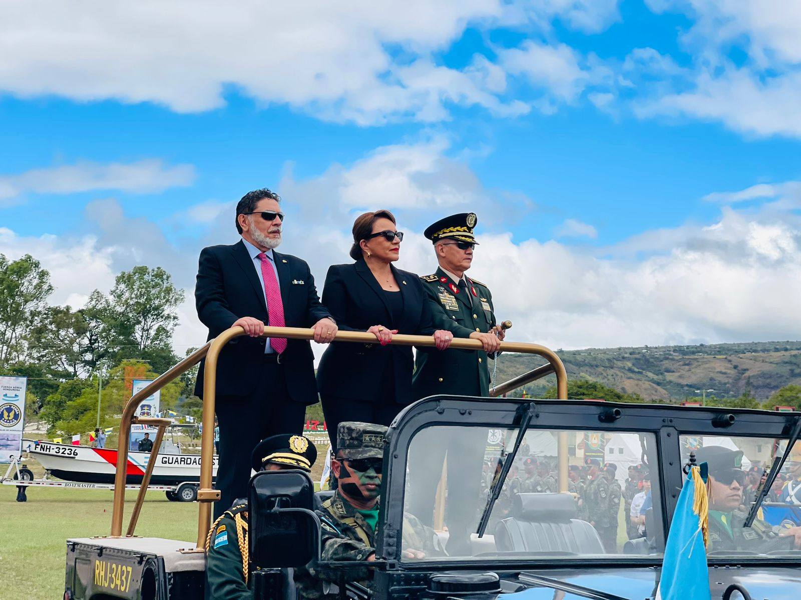 Castro agradece a Roosvelte Hernández por su gestión