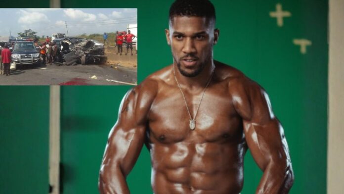 El boxeador Anthony Joshua sobrevivió a un accidente automovilístico en Nigeria.