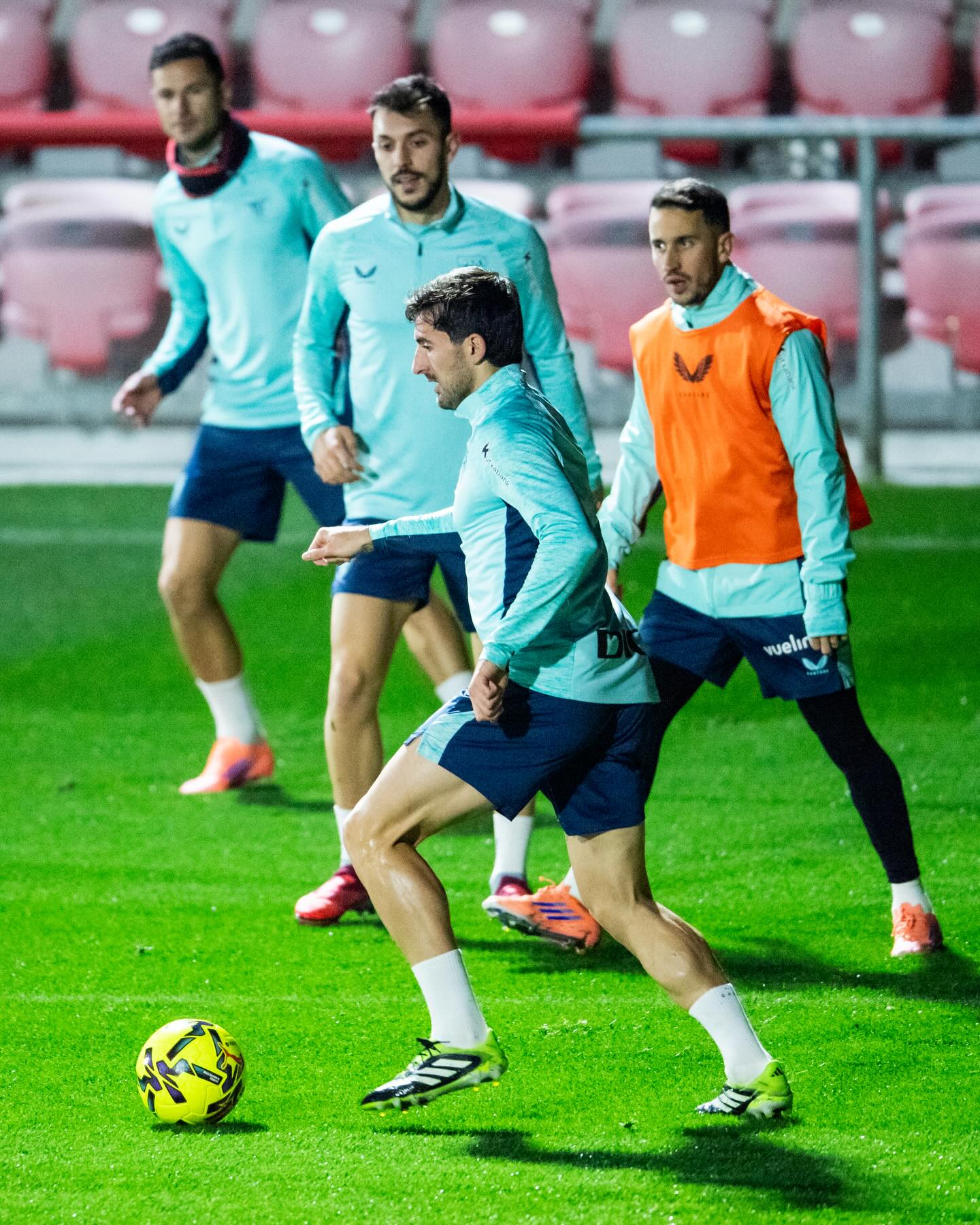 Los jugadores del Athletic de Bilbao se reportan listos para enfrentar al Real Madrid.
