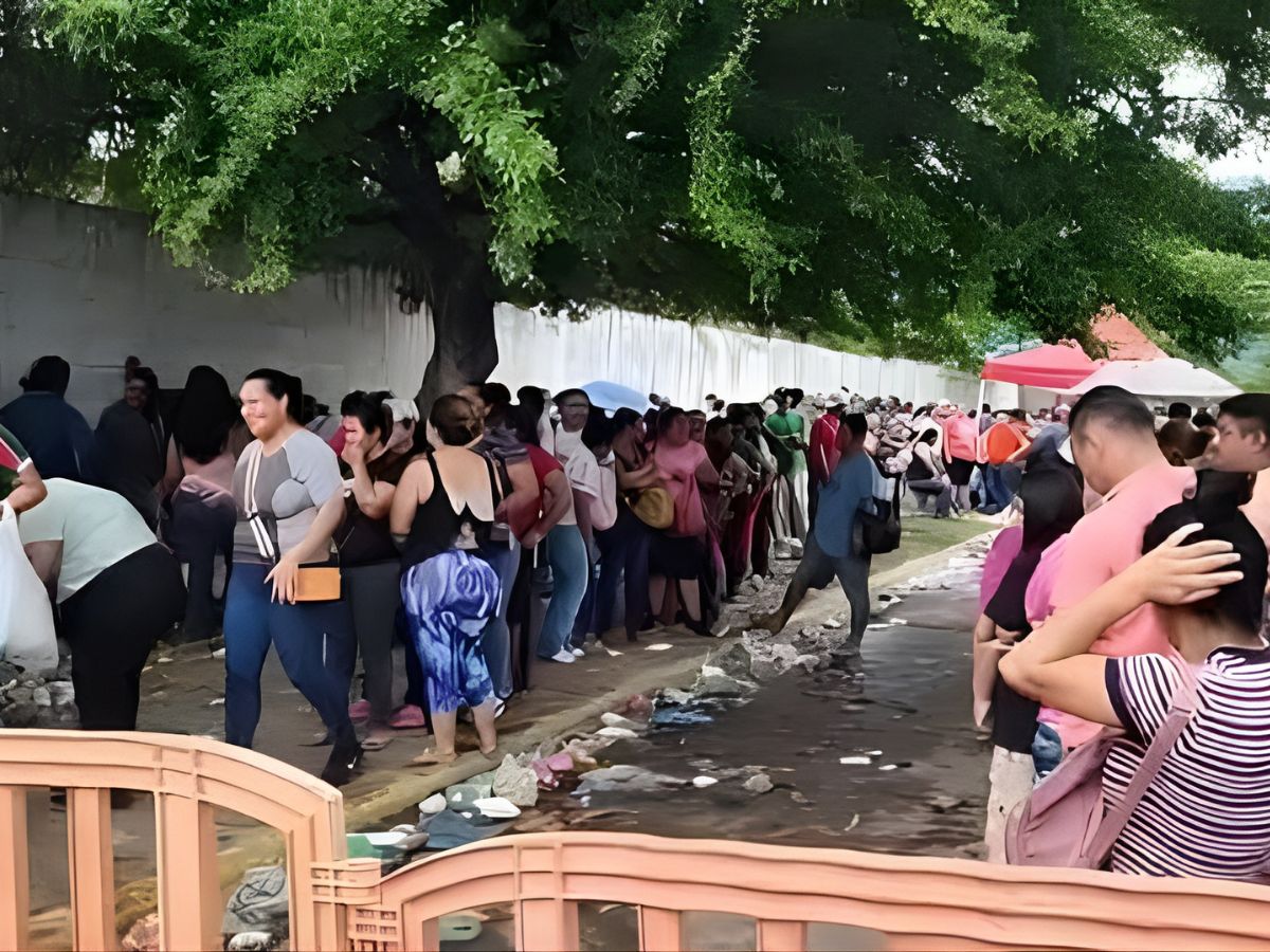 Bajo el calor y el cansancio: adultos mayores y embarazadas esperan hasta cuatro días por bono en SPS