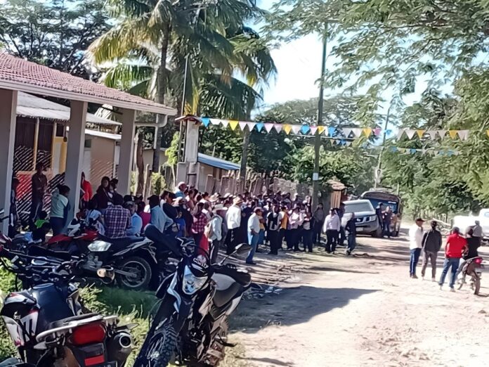 Fotografía de un centro de votación en El Paraíso. Foto: redes sociales.