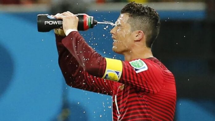 La FIFA aprobó dos tiempos de hidratación para los partidos del Mundial de 2026.