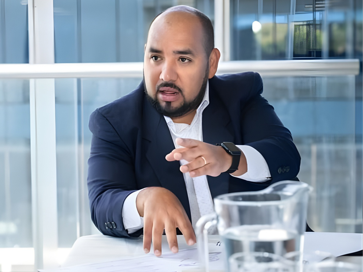 Daniel Sponda destitución sorpresa