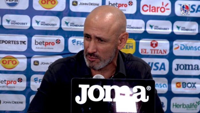 Al técnico de Olimpia, Eduardo Espinel, no le interesa lo que suceda el martes en el partido entre Real España y Motagua.