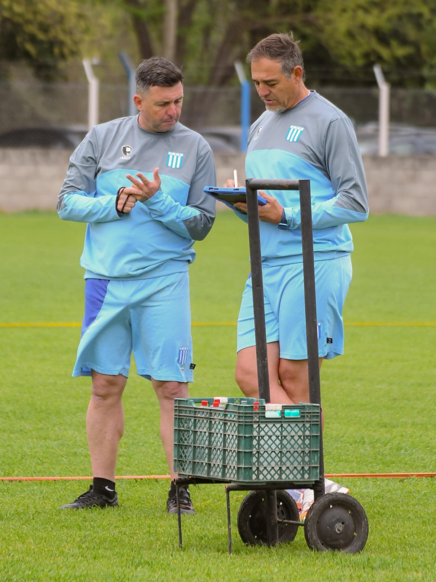 En el Rácing de Córdoba, Jonathan Rougier fue dirigido por el ex técnico de Motagua y Marathón, Hernán "La Tota" Medina.