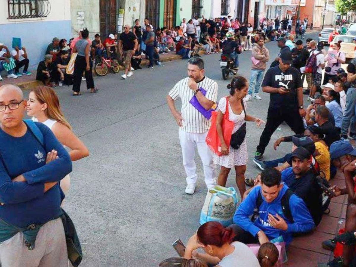 Entre el frío y la añoranza, migrantes hondureños pasan la Navidad en México