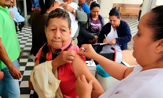 Los hospitales públicos y centros de salud han atendido a los hondureños contagiados.