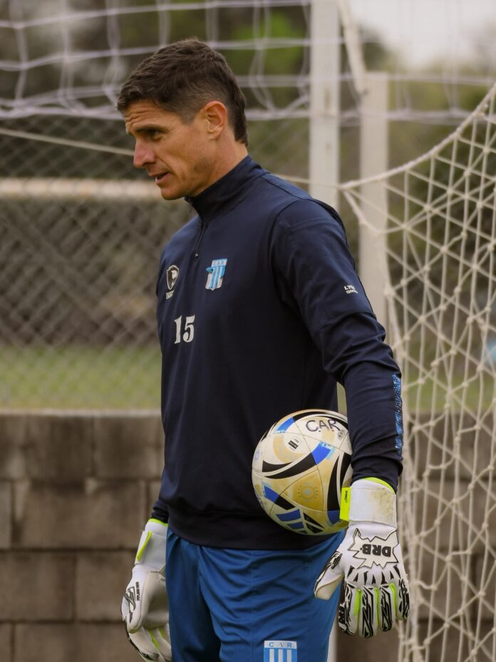 Después de su corta participación con el Rácing de Córdoba de Argentina, Jonathan Rougier podría regresar al fútbol hondureño.