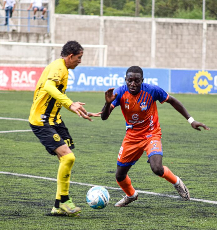 José Raúl García se despidió el domingo del equipo Lobos UPNFM, luego del partido ante Real España.