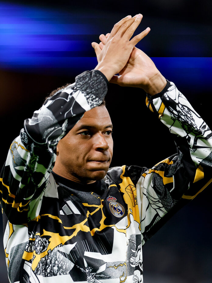 El delantero francés, Kylian Mbappé, es duda para el partido de este miércoles contra el Manchester City.