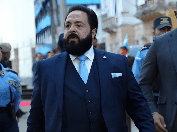 Luis Redondo cita a Comisión Permanente