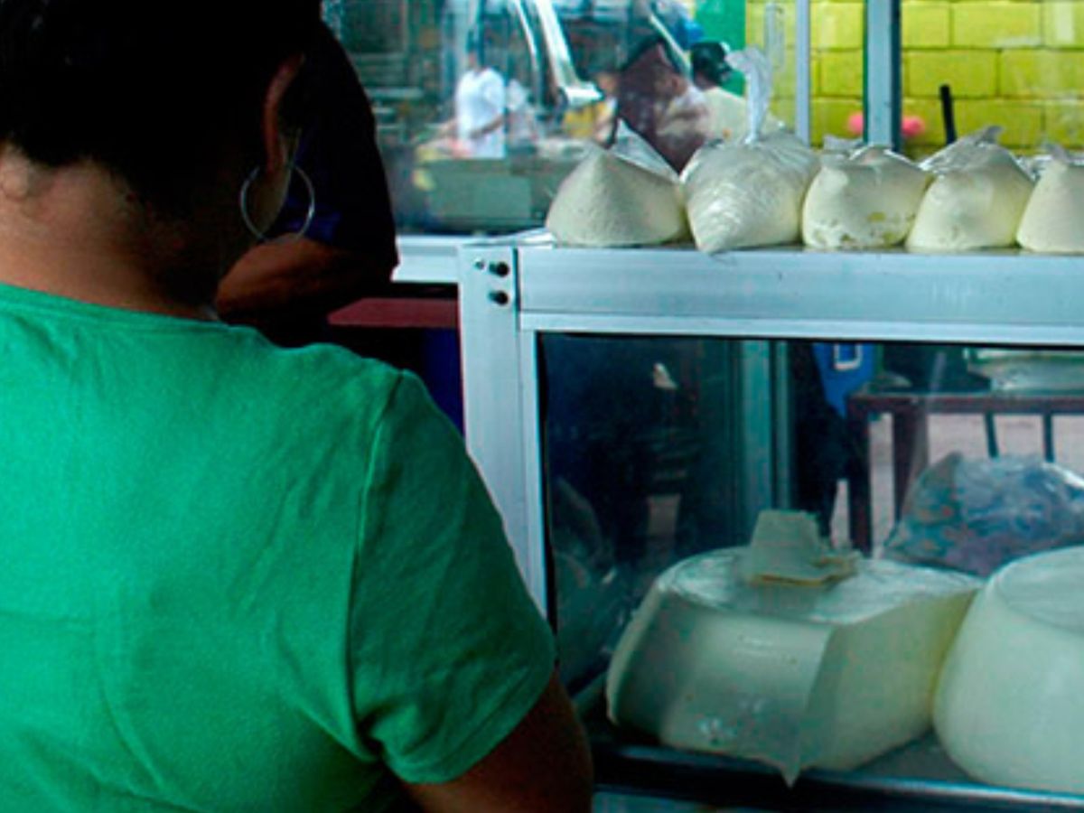 Sube 10 lempiras el precio de mantequilla y queso en mercados de SPS y TGU