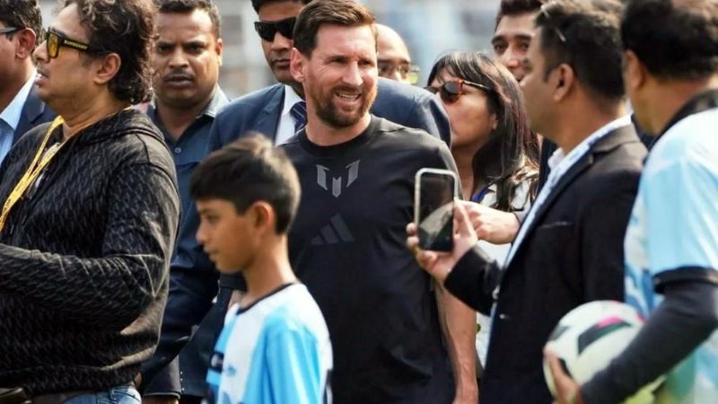 El astro del fútbol argentino y mundial, Lionel Messi, se encuentra en gira por la India.