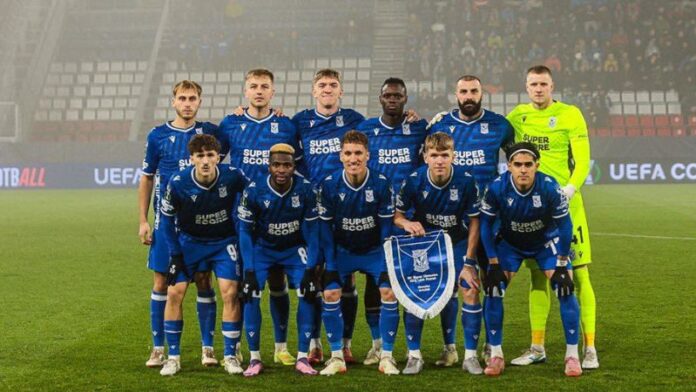 El Lech Poznan, donde milita Luis Palma, sigue en competencia en la Conference League.