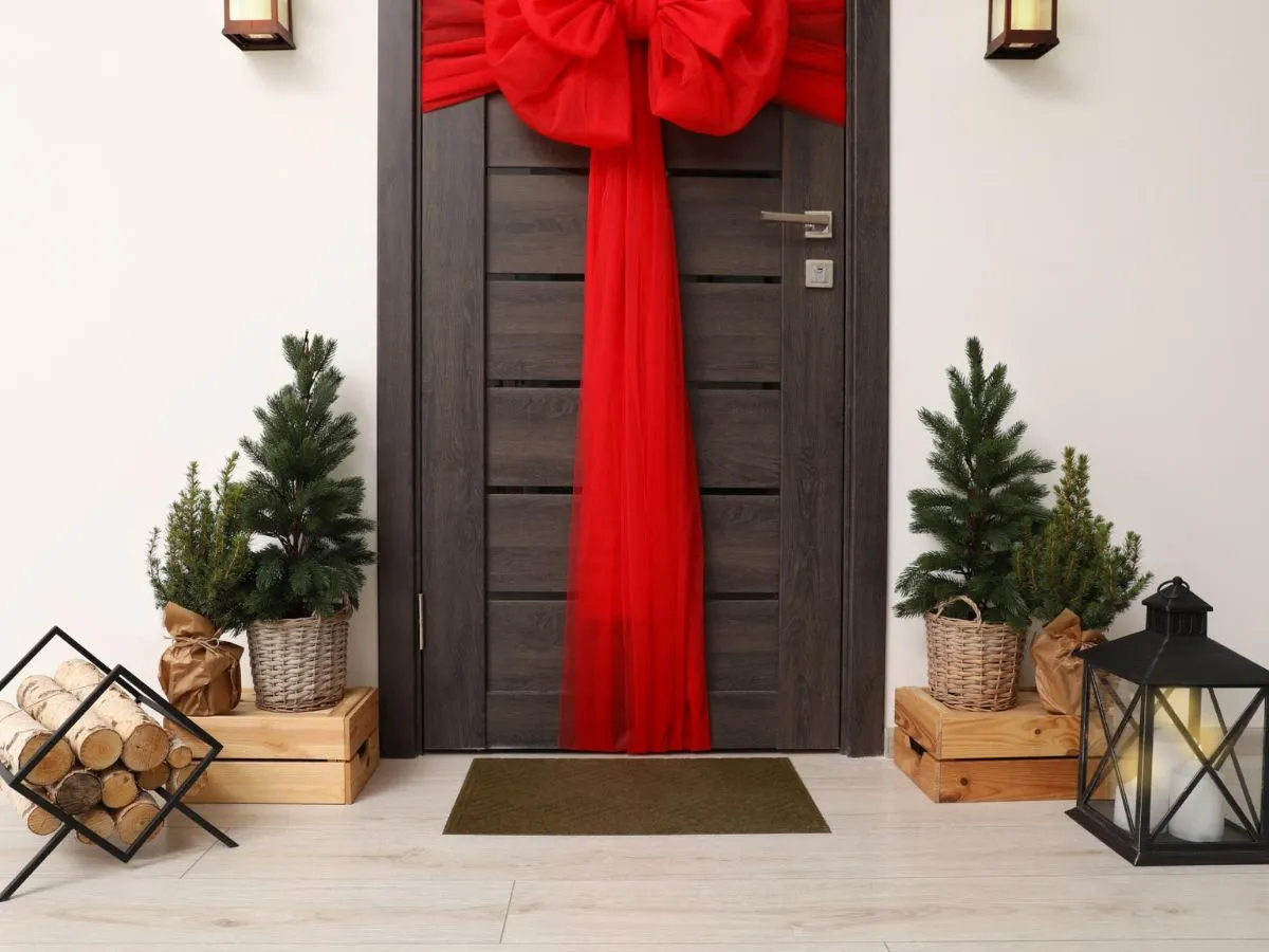 Ochos ideas para decorar tu puerta esta Navidad