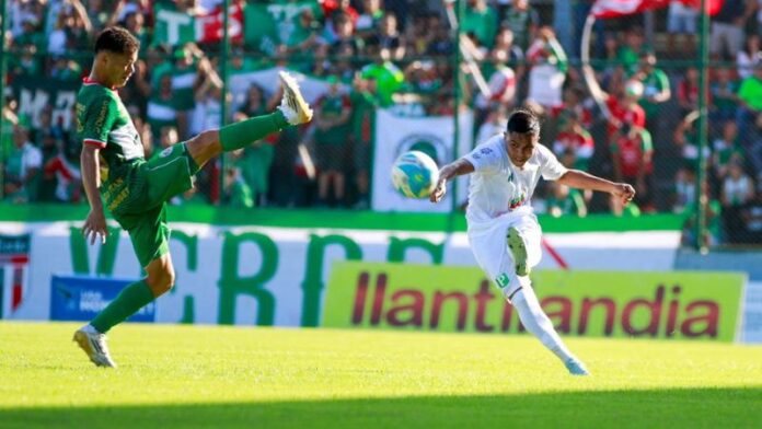 Platense y Marathón se enfrentan en el estadio Excélsior de Puerto Cortés.